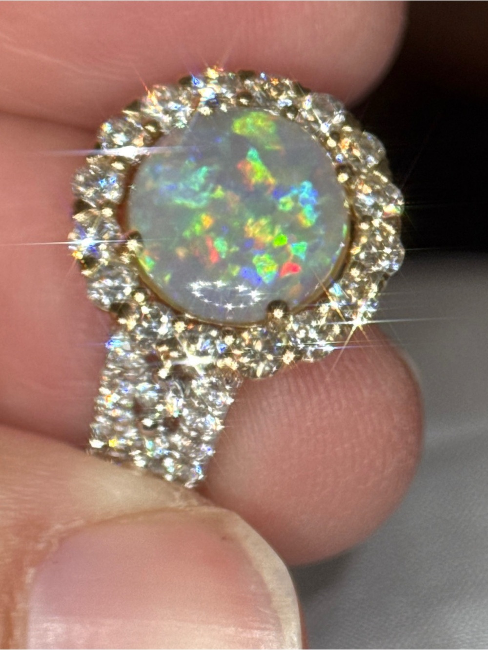 Australian Opal Halo Diamond Ring in White and yellow gold - Picture 9 of 13